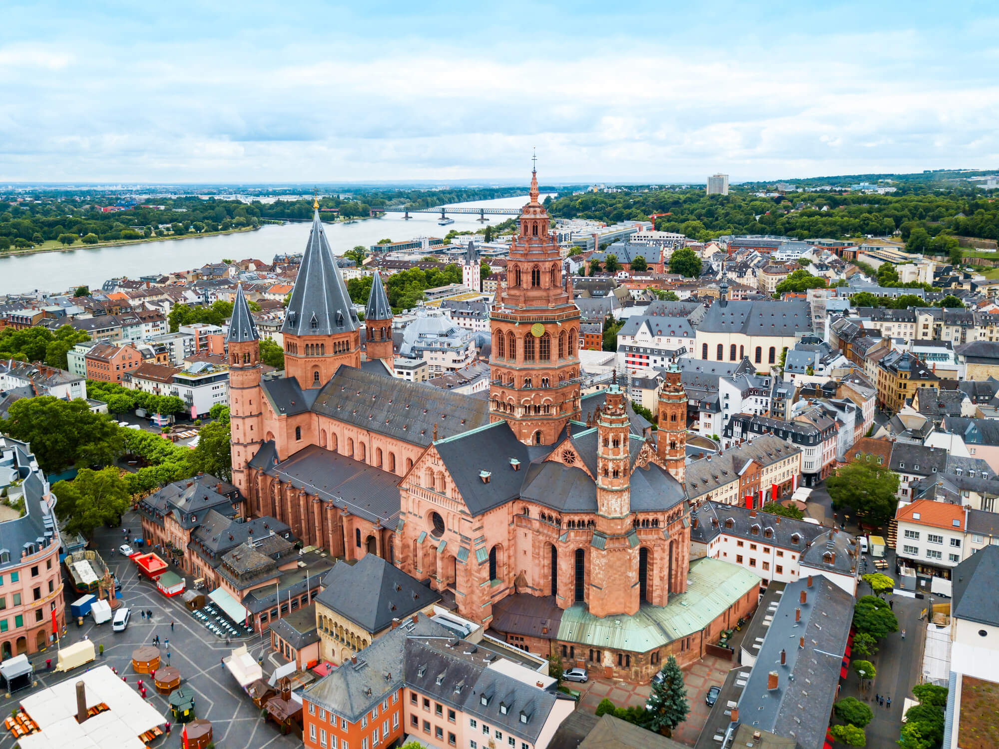 Du betrachtest gerade Mainz Sehenswürdigkeiten – Dom, Altstadt & Rheinpromenade entdecken